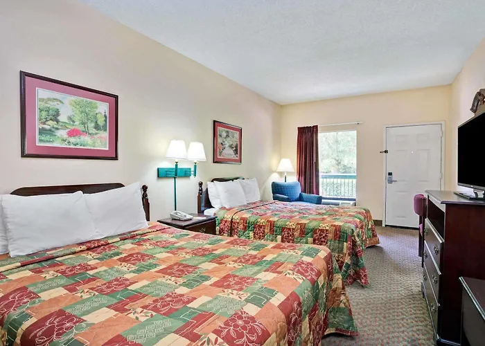 Days Inn - Chapel Hill